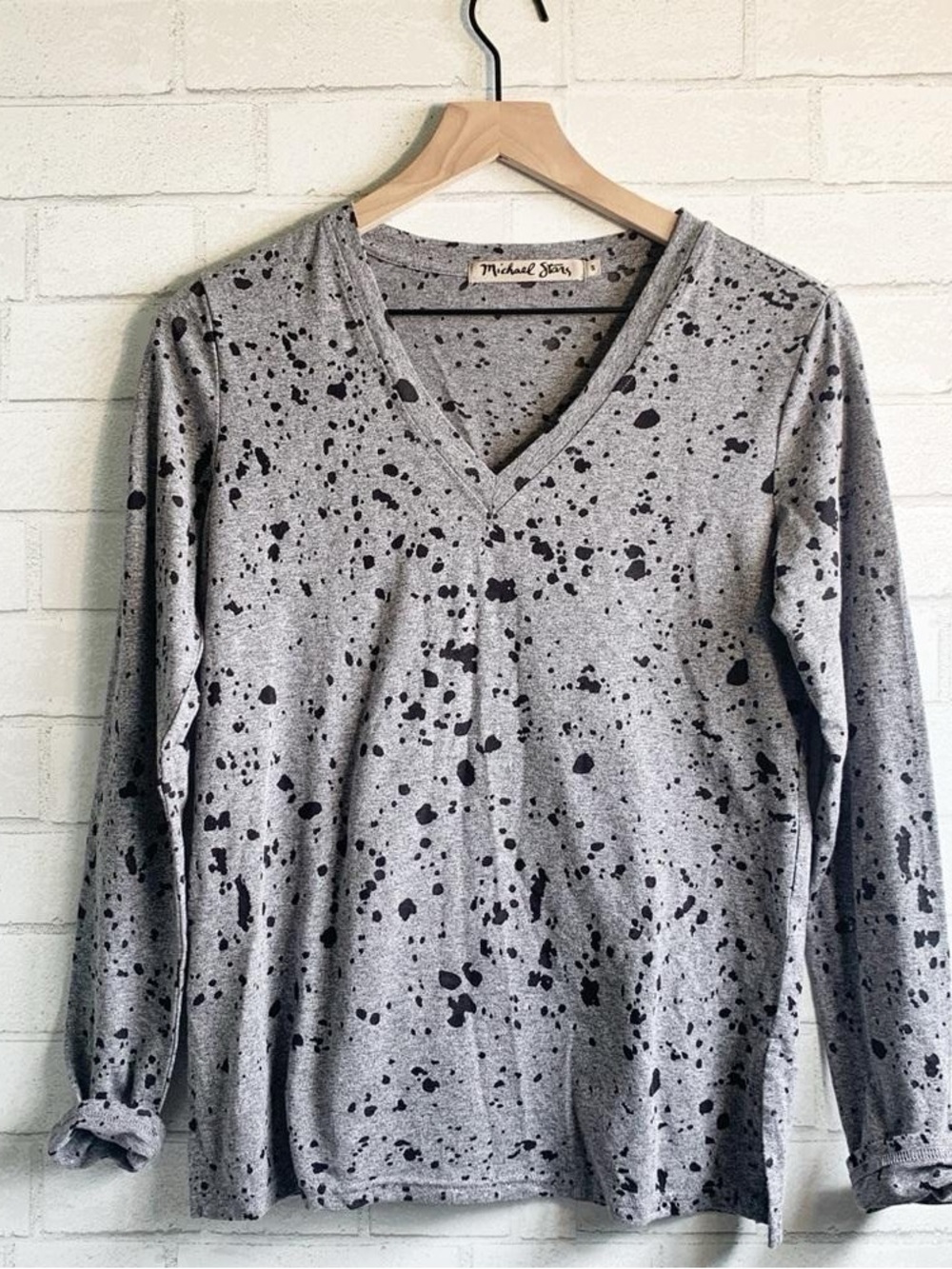 Michael Stars Men's Gray Long Sleeve V-Neck with Black Splatter
